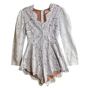 NWOT Showpo White Lace Womens Long Sleeved Shorts Romper Sz 2